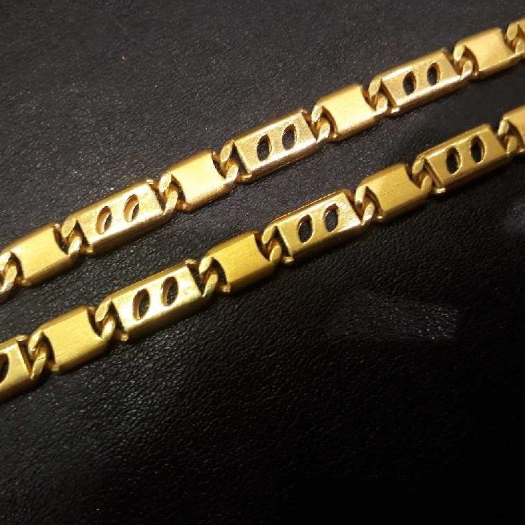 916 Gold Hollow Chain