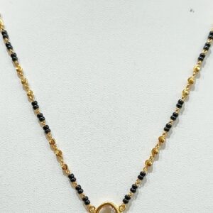 22 kt oval dalicate pandant mangalsutra