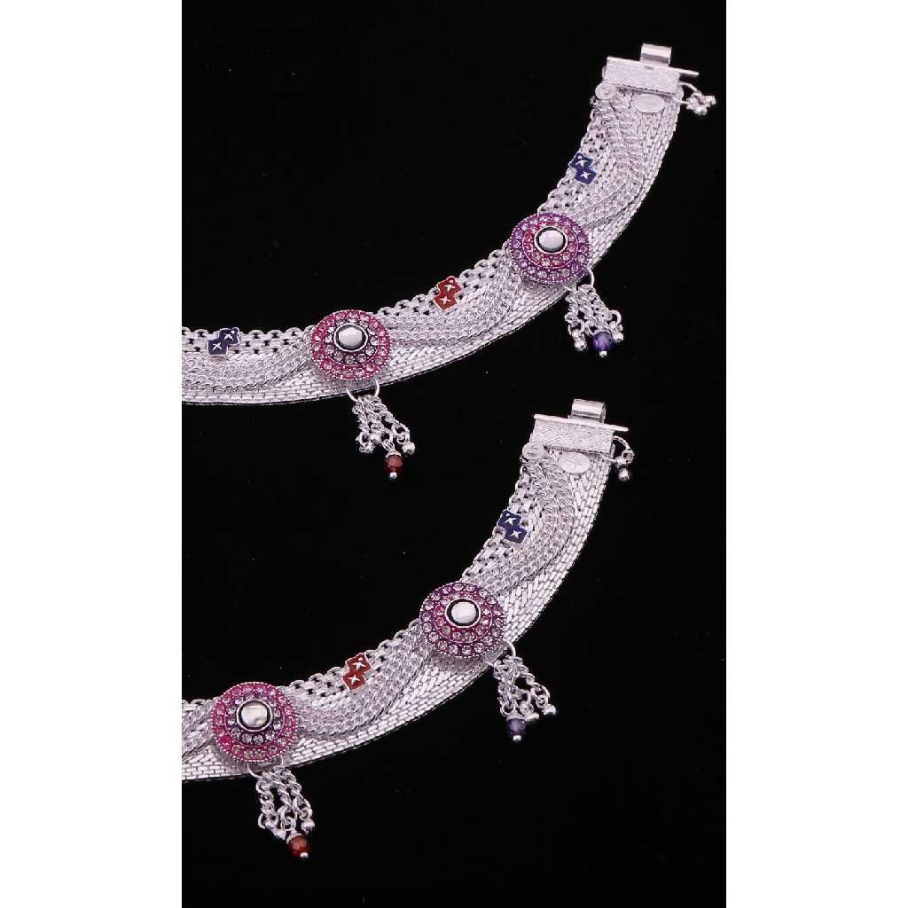 Broad Flower Shape Silver Ladies Payal - Image 3