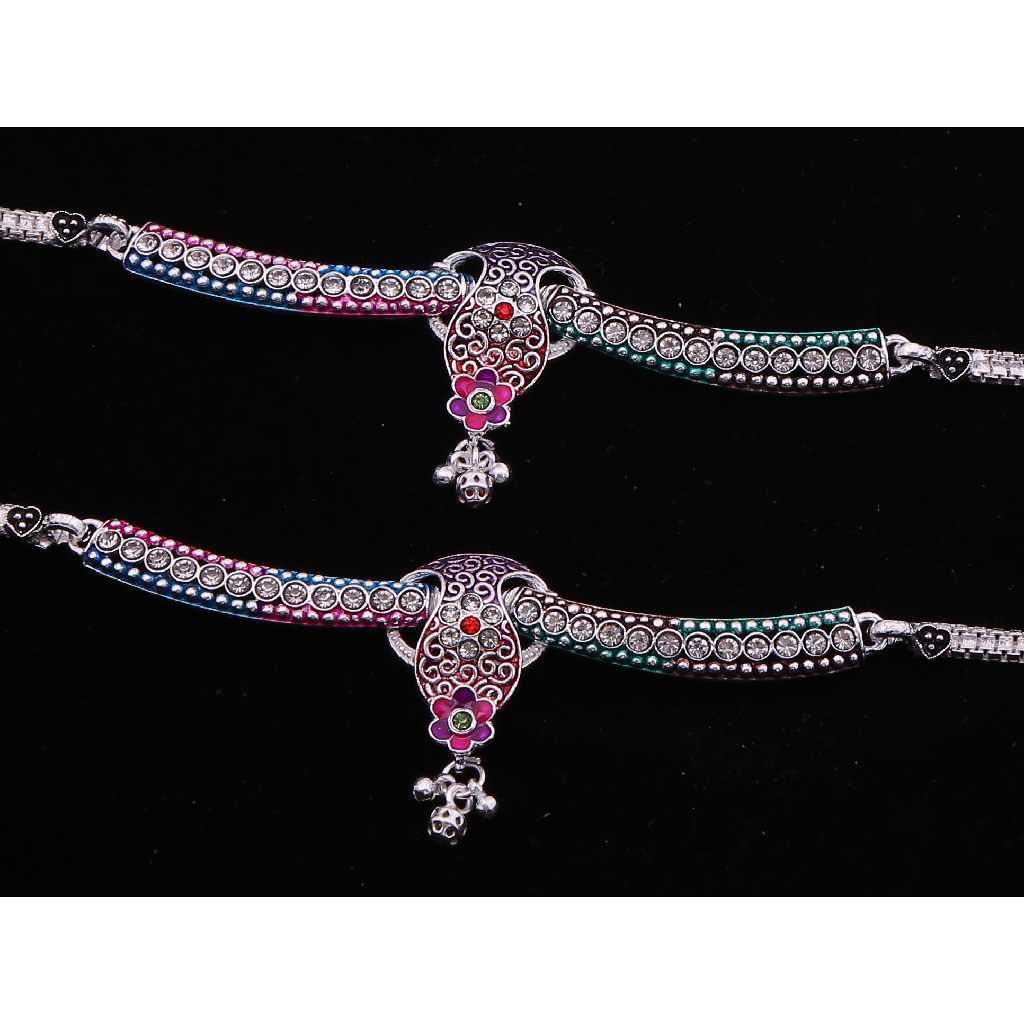 Modern Unique Style Silver Payal - Image 2