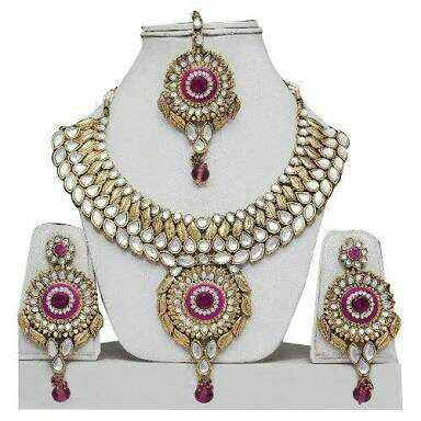 Fancy Kundan Necklace Set