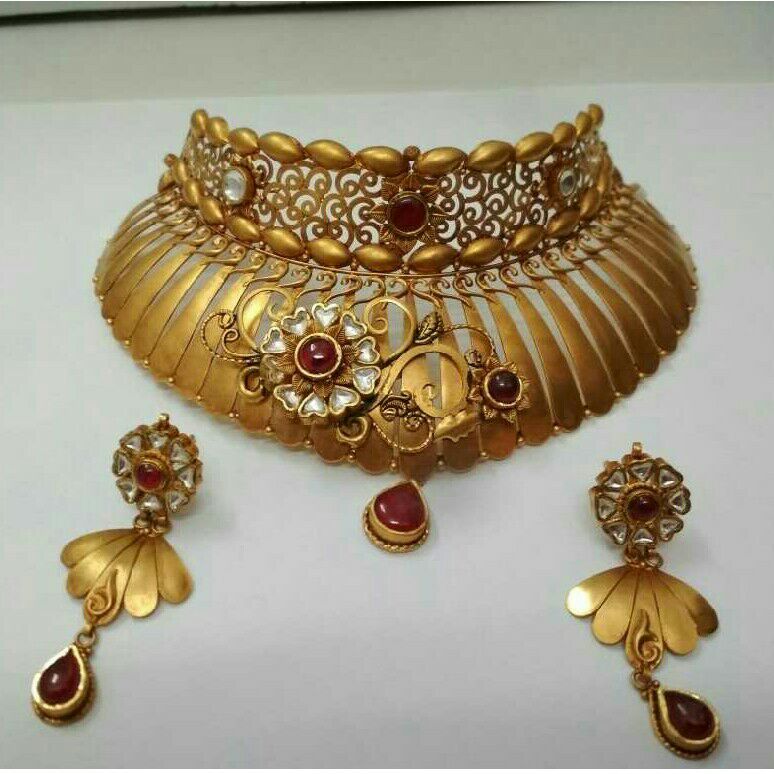 22KT Gold Choker Set