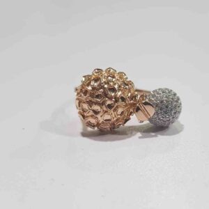 916 Fancy gold ring