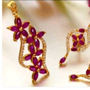 22KT gold Pendant Set With Colored Diamond