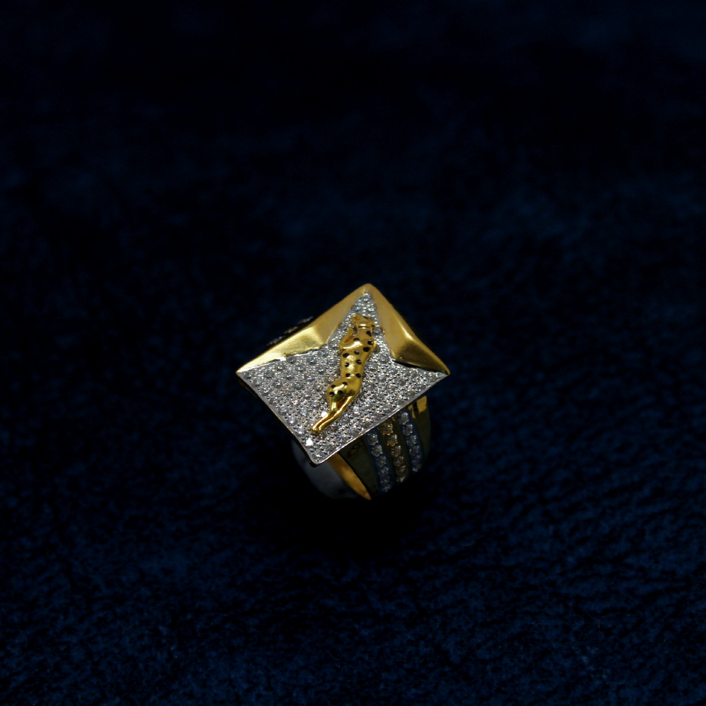22KT Hallmarked Stunning Jaguar Ring For Men - Image 4