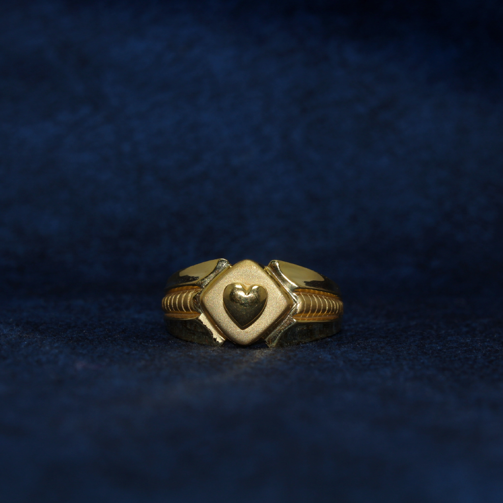22KT Hallmarked Heart Ring For Men - Image 3
