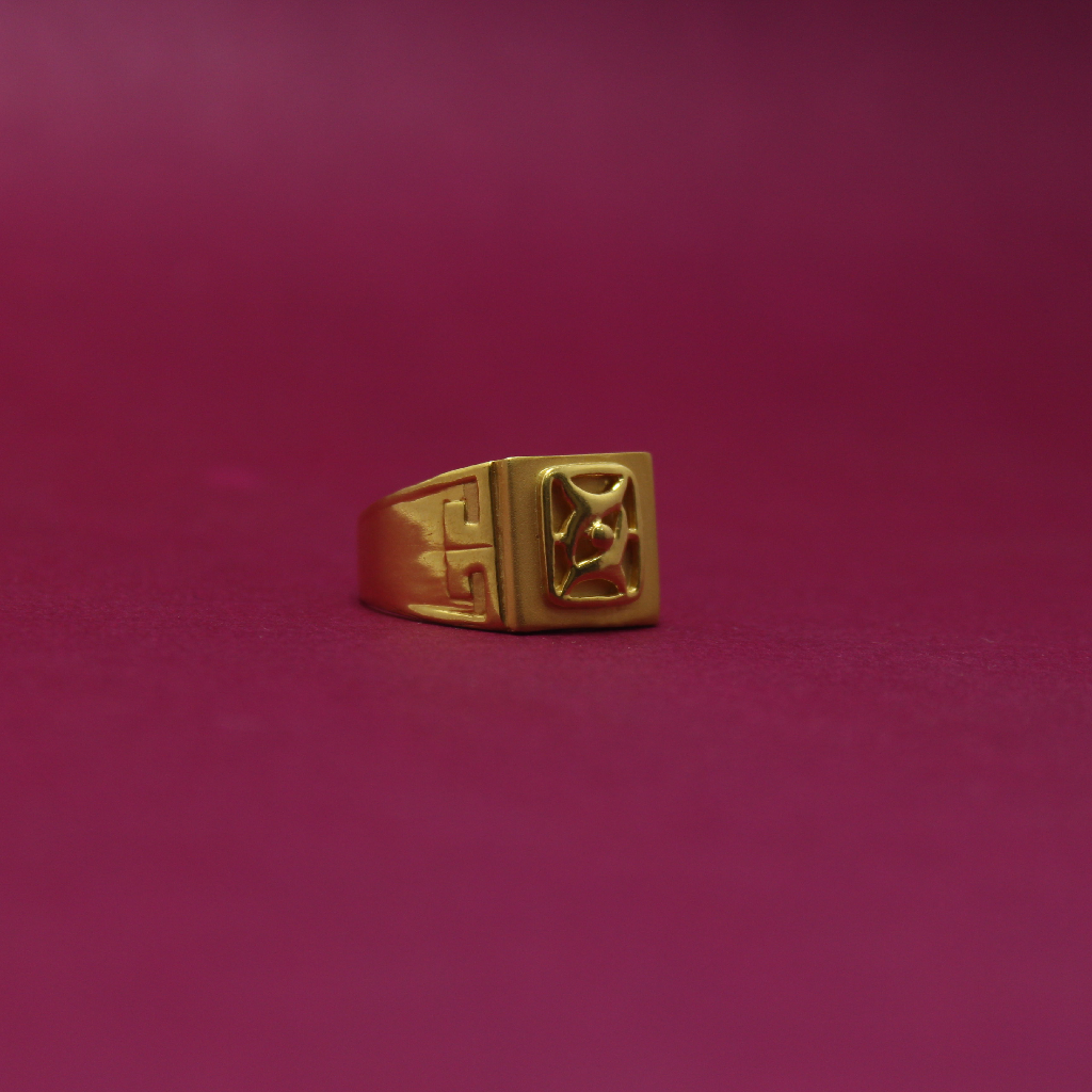 22KT Hallmarked Dazzling Men's Ring - Image 4