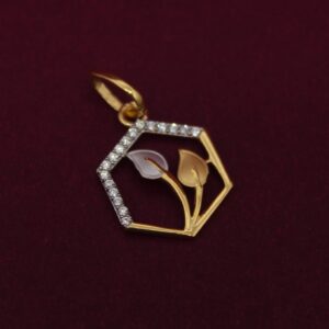 916 Hallmarked Beautiful Leaf Design Pendant Set