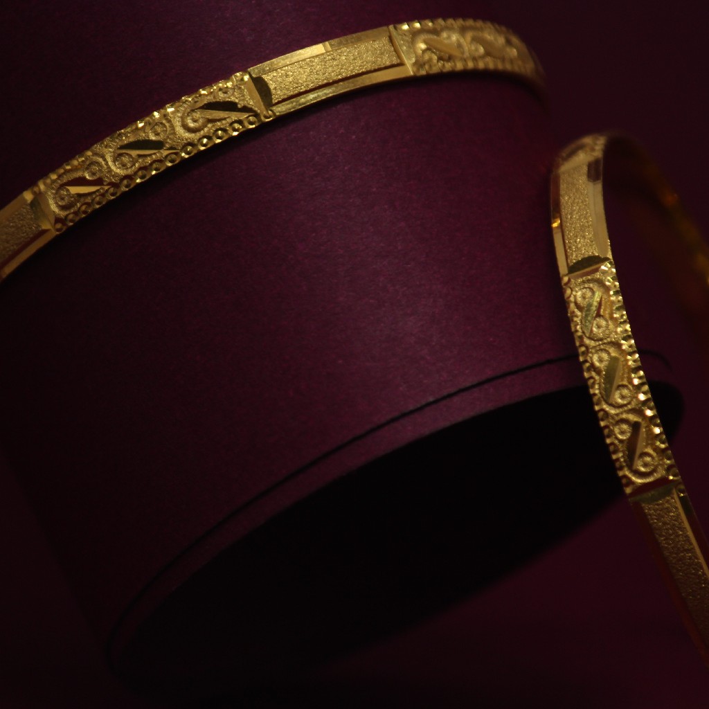 916 Hallmarked Beautiful Bangles - Image 2