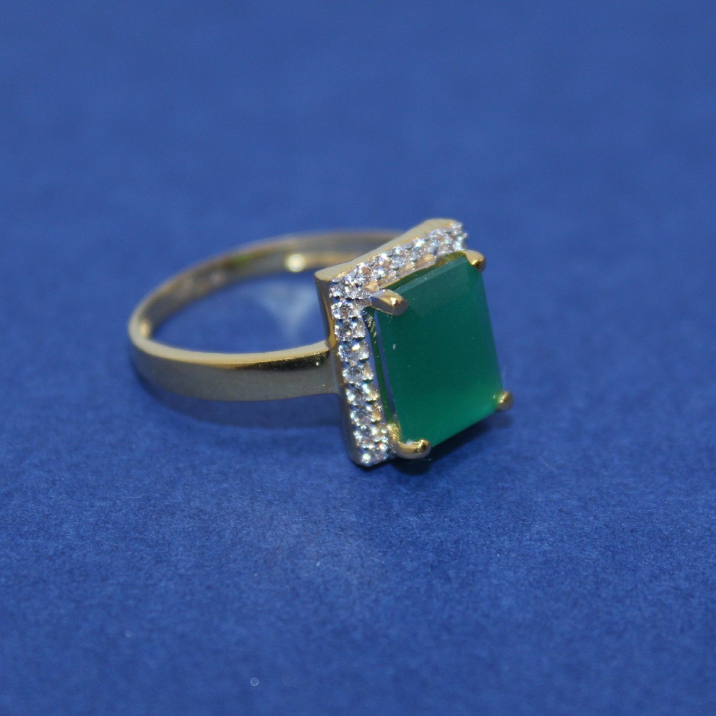 22K Hallmarked Green Colour Stone Ladies Ring - Image 3