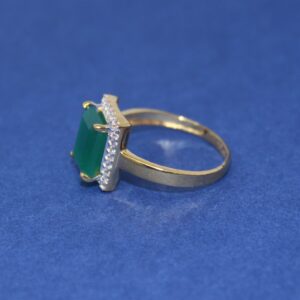 22K Hallmarked Green Colour Stone Ladies Ring