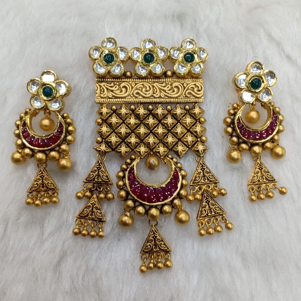 916 jadau pendant set