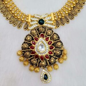 91.6 antique necklace