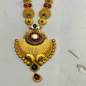 22 kt antique set