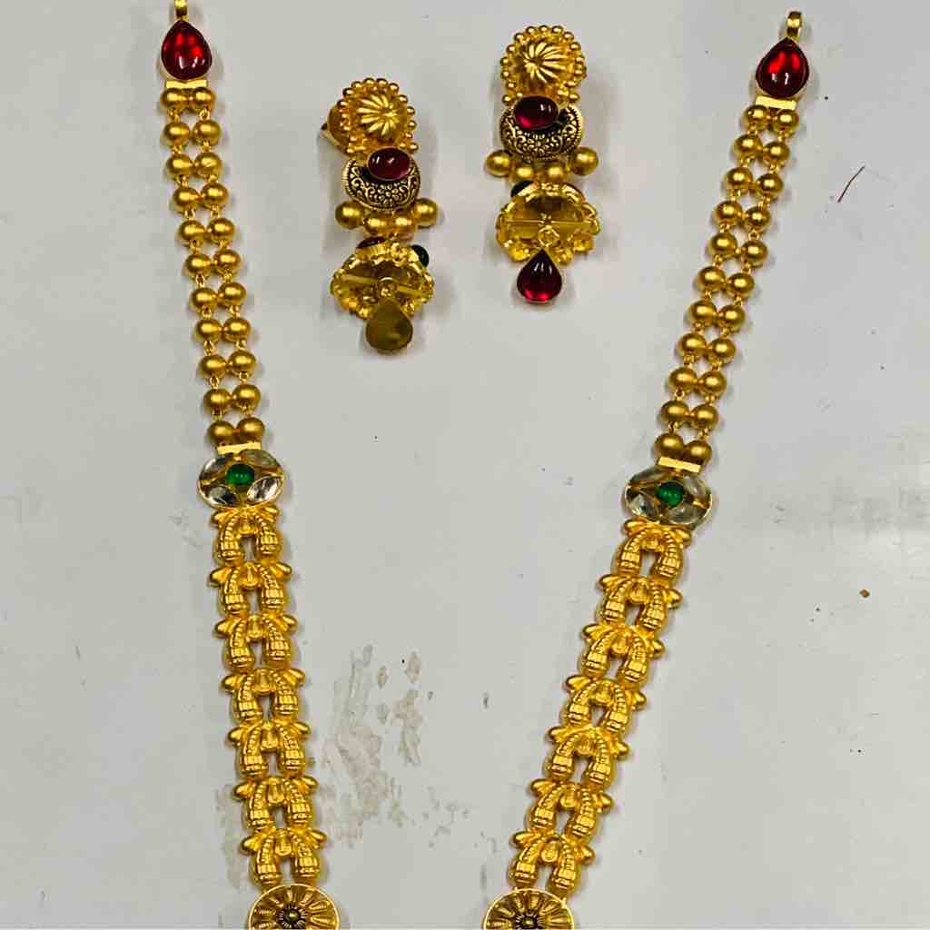 22 kt antique set