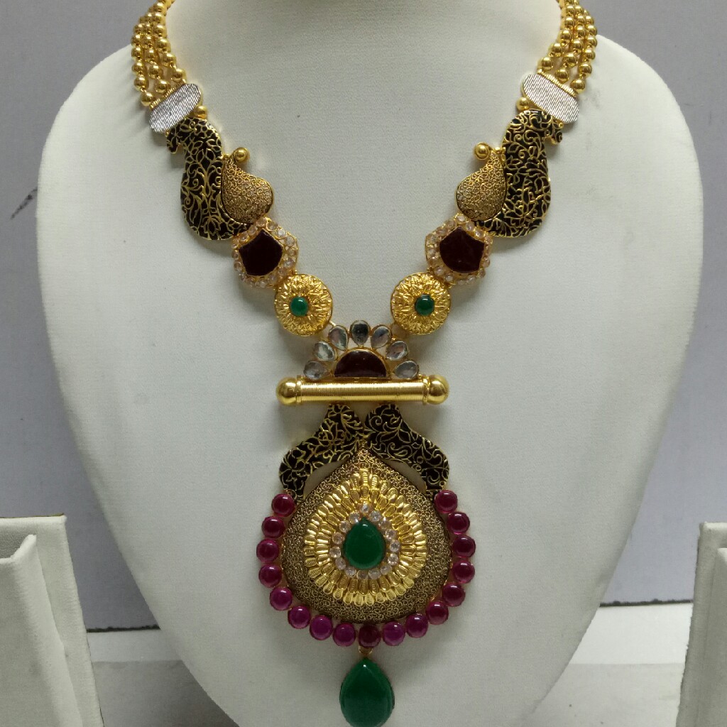 22 kt antique set