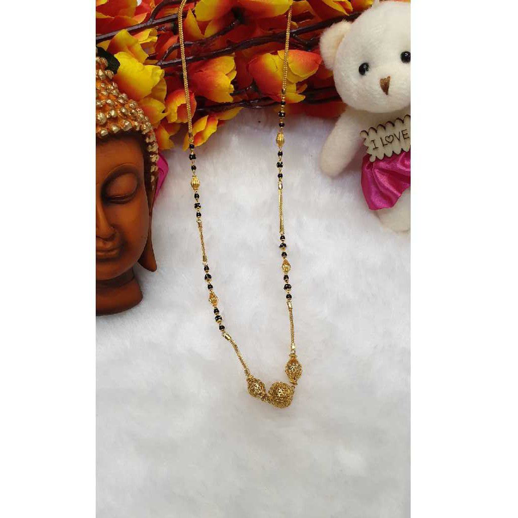 916 Stylish Gold Mangalsutra Dokiya