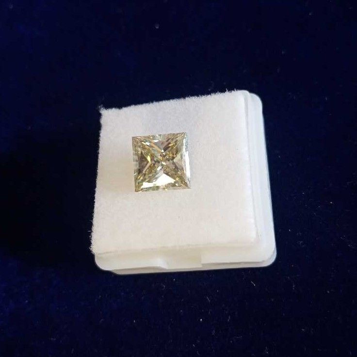 Moissanite Princes Cut Dimonds - Image 3
