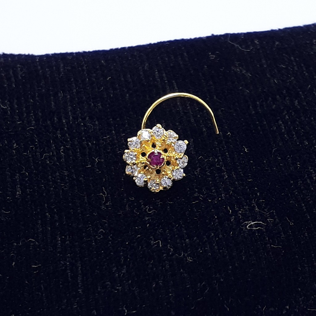 Gold Fancy Round Nosepin