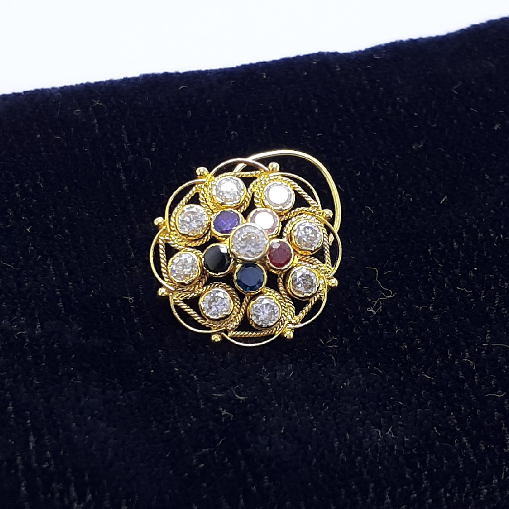 Gold nosepin