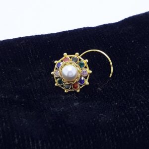 Gold nosepin
