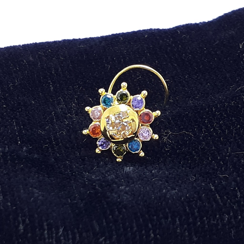 Gold nosepin