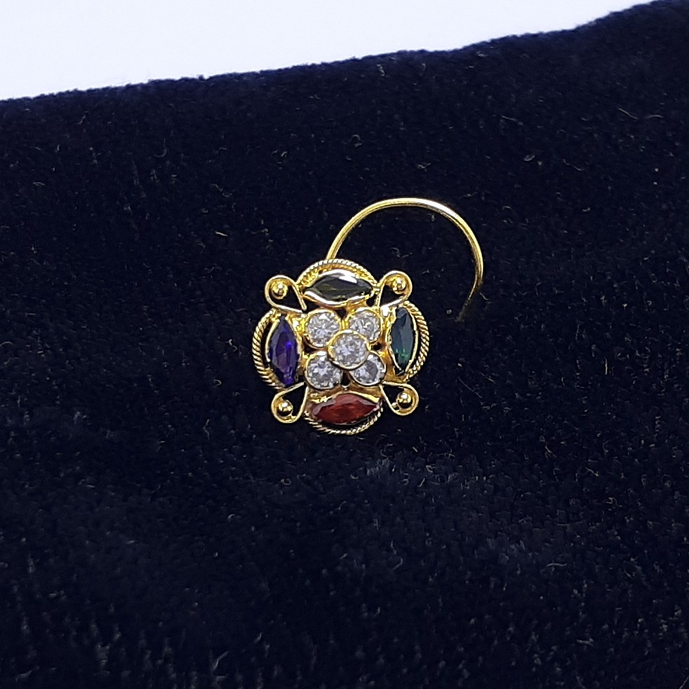 Gold nosepin