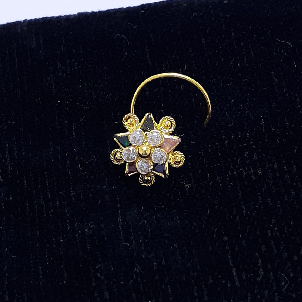 Gold nosepin