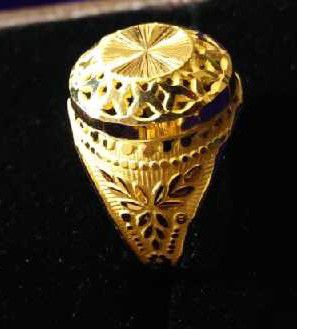 22KT Exclusive Gold Gents Ring