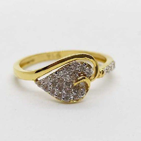 916 Gold Heart Shape Diamond Ring For Women