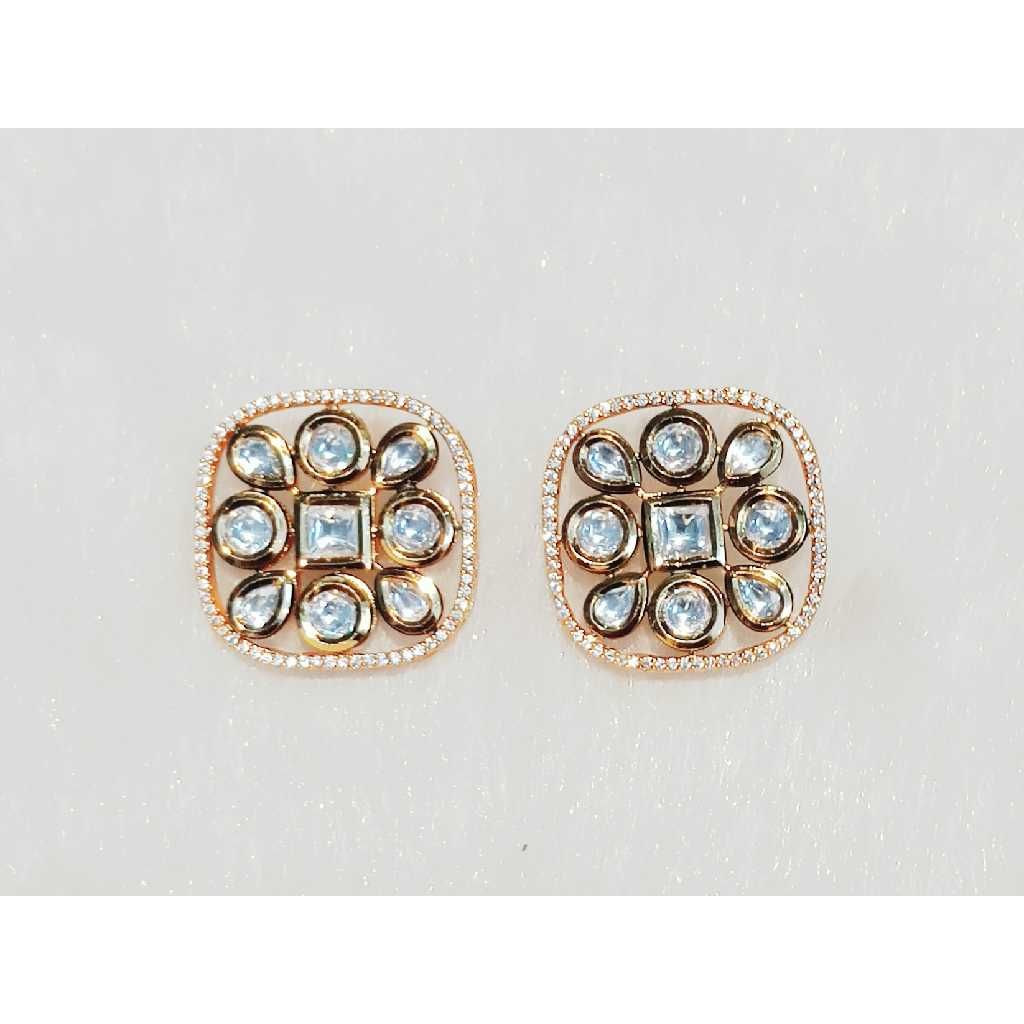 Attractive Kundan Ladies Earrings