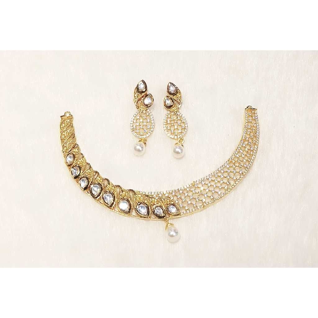 Designer Modern Kundan Necklace Set For Women