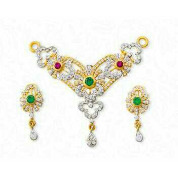 22K / 916 Gold Ladies Floral Classic Pendant Set