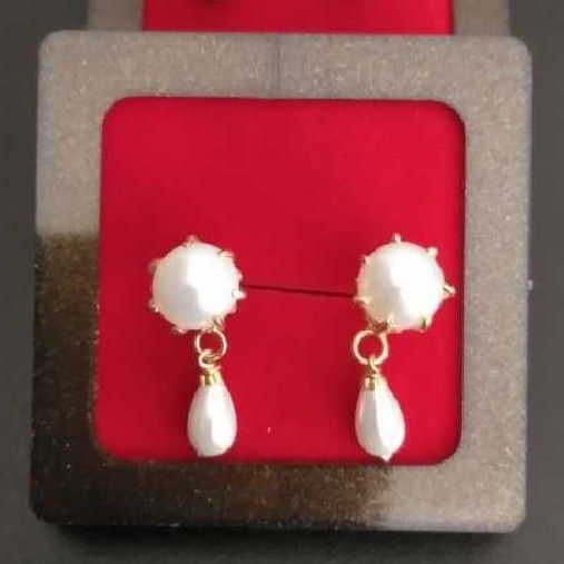 18KT Yellow Gold Fancy Casting Earring