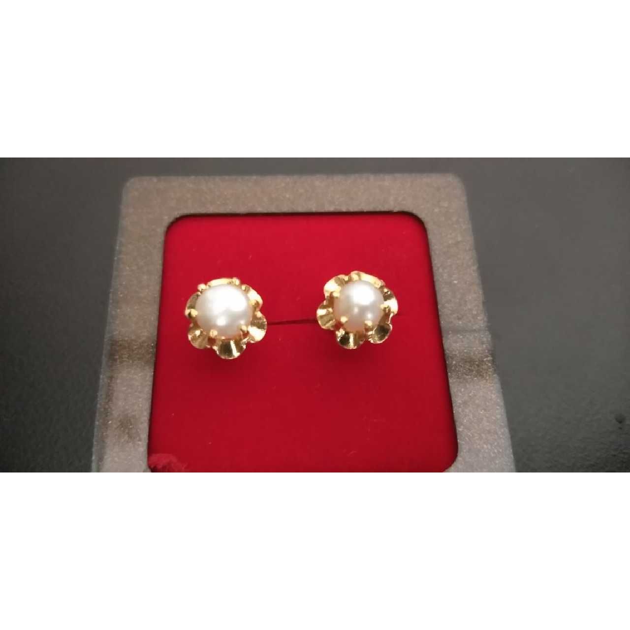 22KT Yellow Gold  Fancy Casting Butti