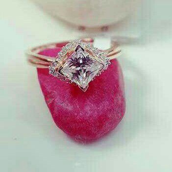 18K Gold Fancy Rose Gold Ring