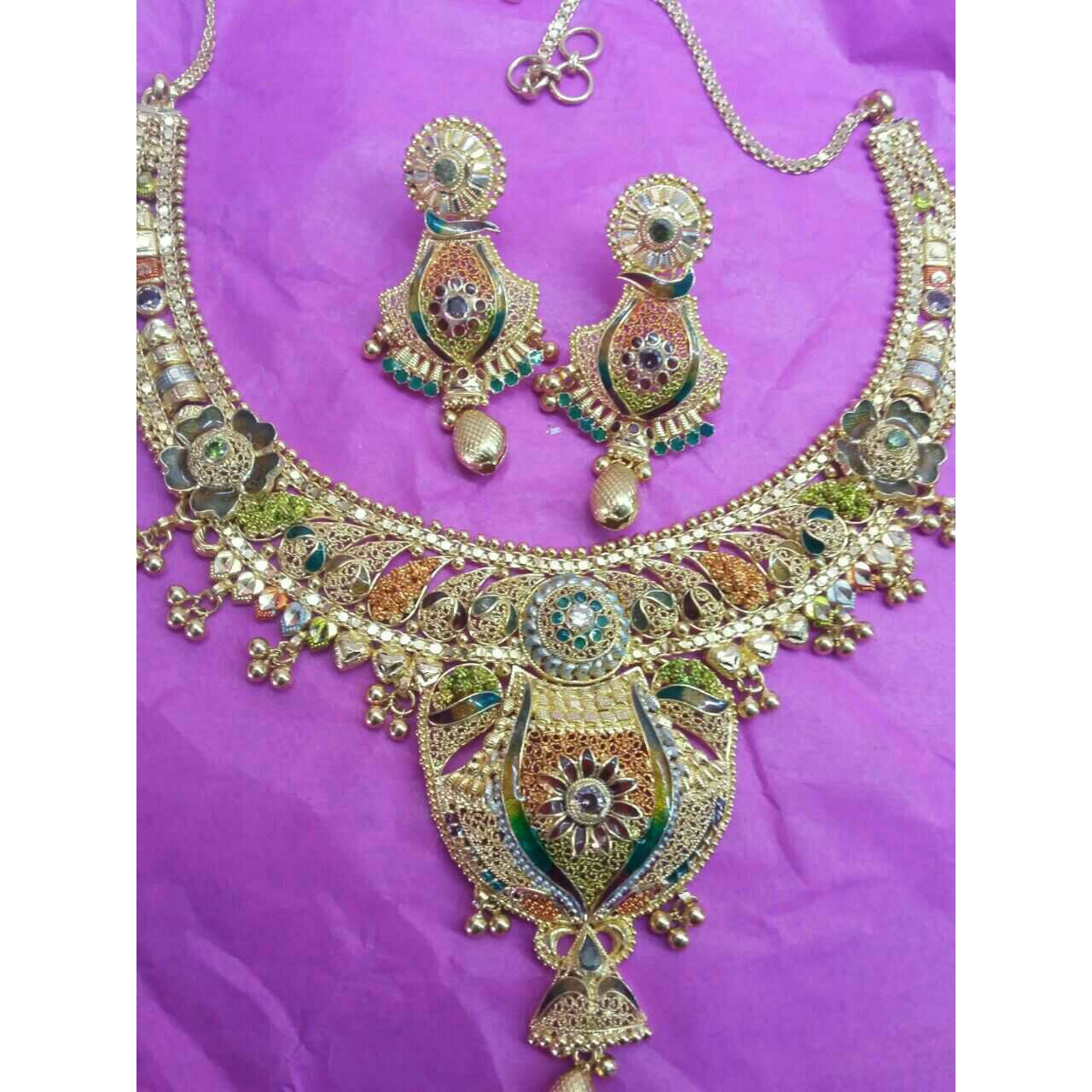 22KT Gold Ladies Indian Designer Necklace Set Yellow