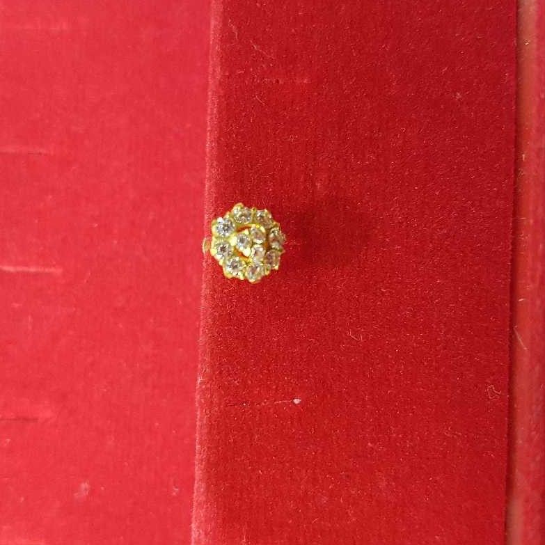 18K / 750 Gold Ladies Indian Plain Nosepin