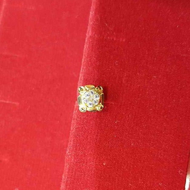18KT Gold Ladies Fancy Nosepin (Nath)