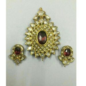 Ladies Fancy Kundan Pendant Set