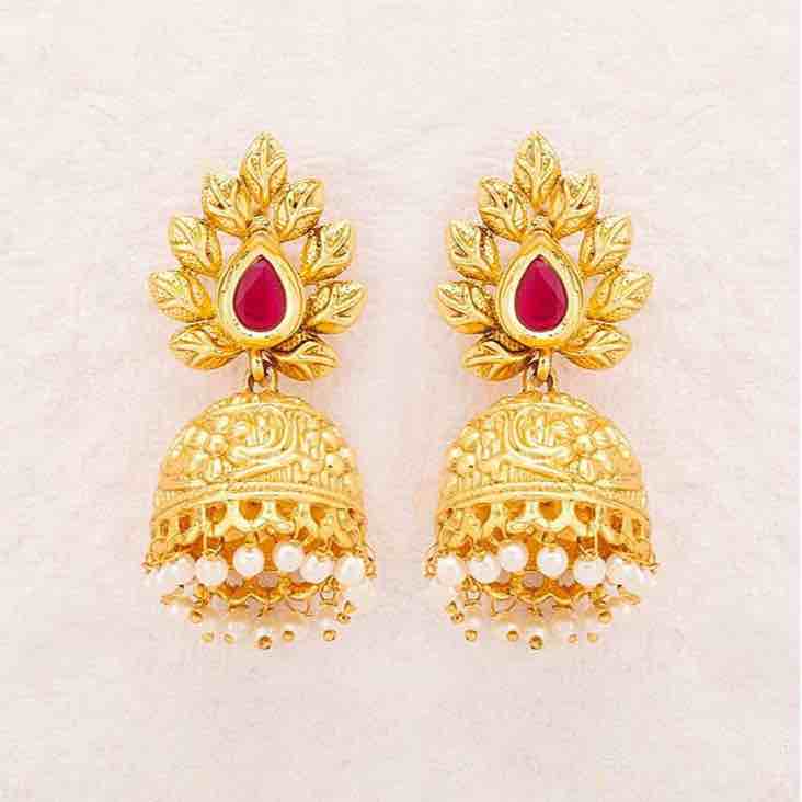 22K / 916 Yellow gold Ladies Indian Earrings
