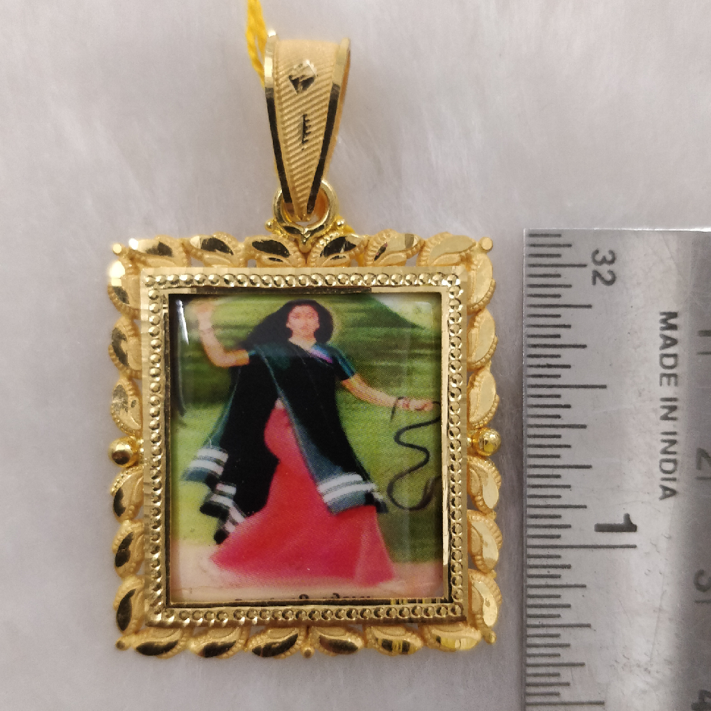 916 Gold Fancy Gent's Mogal Maa Photo Frame Pendant - Image 2