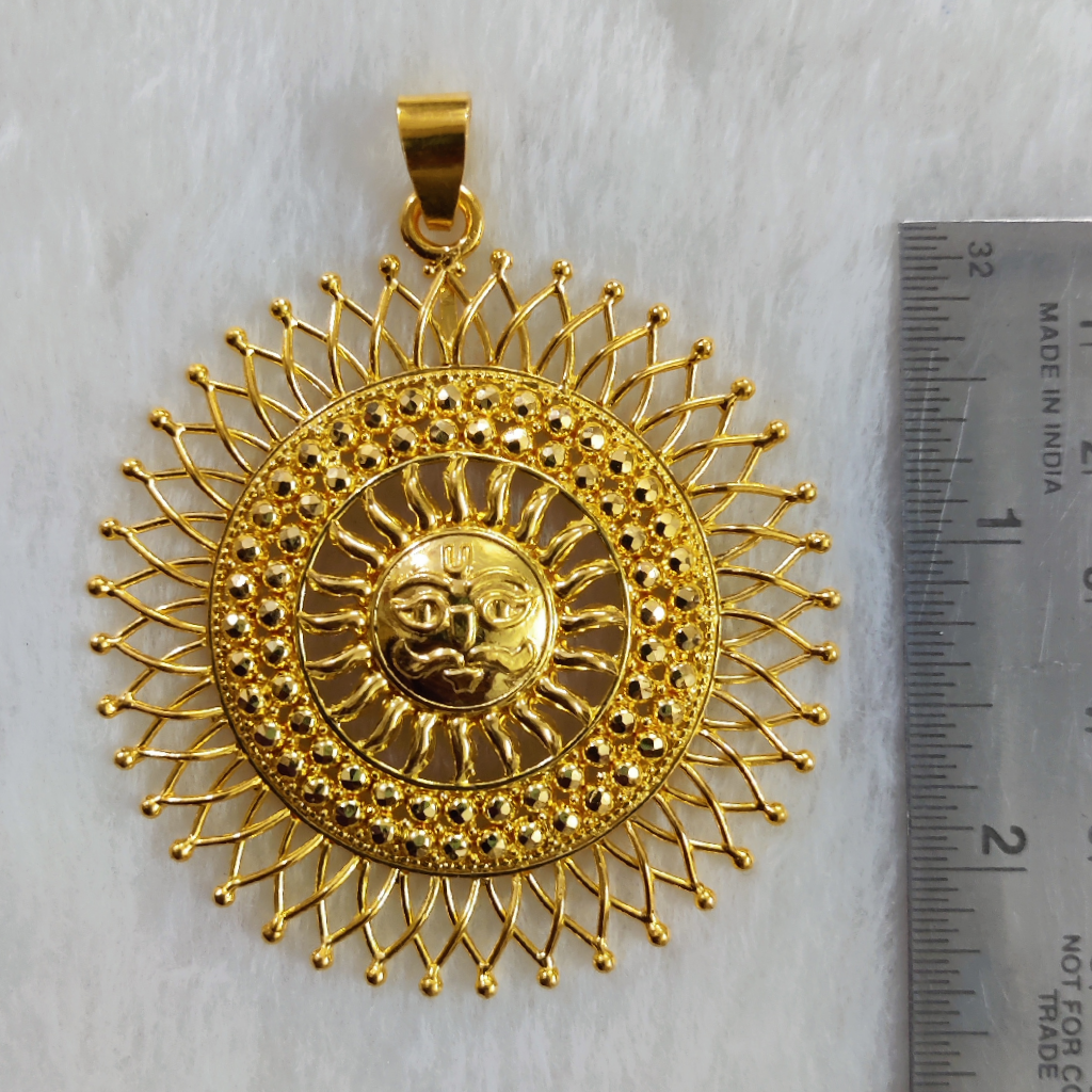 916 Gold Fancy Gent's Surya Pendant - Image 2