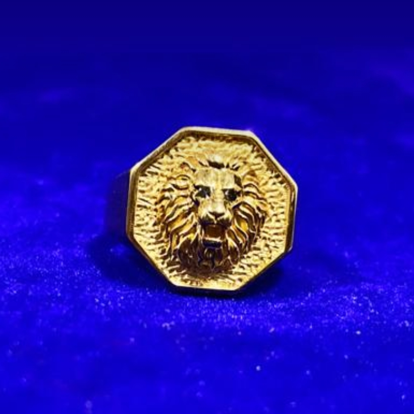916 Gold Fancy Gent's Lion Face Ring