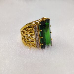 916 Gold Fancy Gent's Green Stone Ring