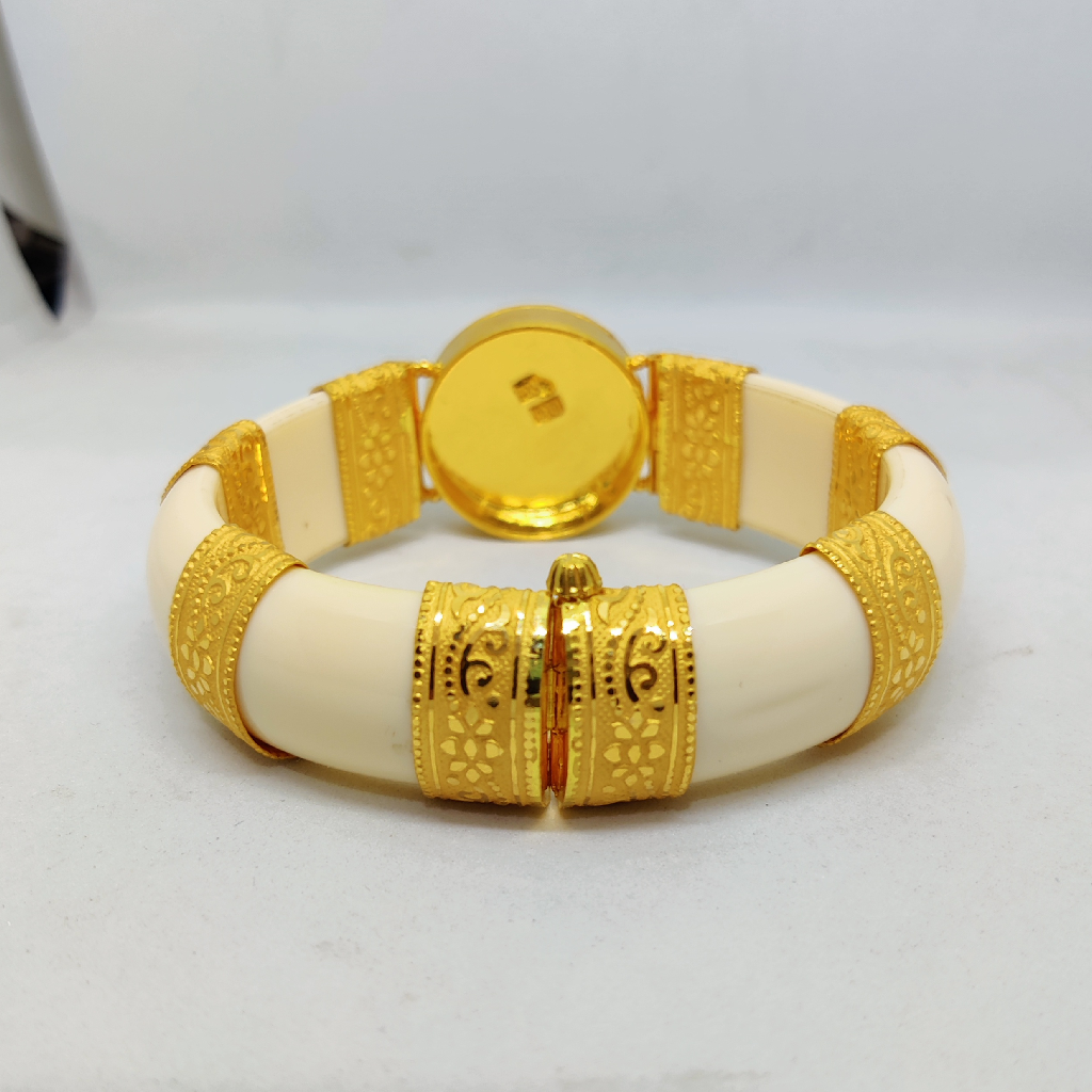 916 Gold Fancy Gent's Kada - Image 4