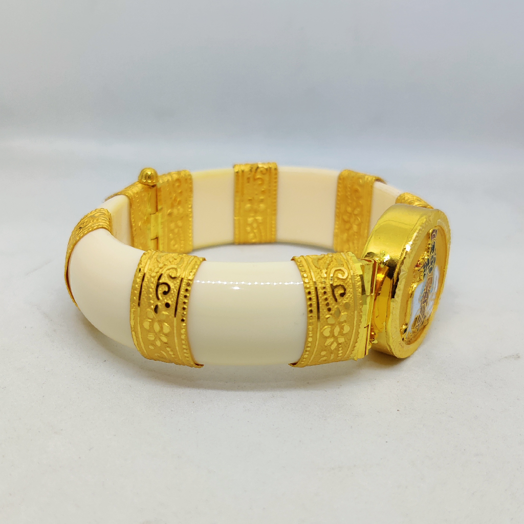 916 Gold Fancy Gent's Kada - Image 2