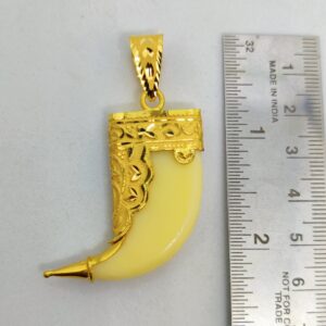 916 gold Classic gent's artificial lion nail pendant