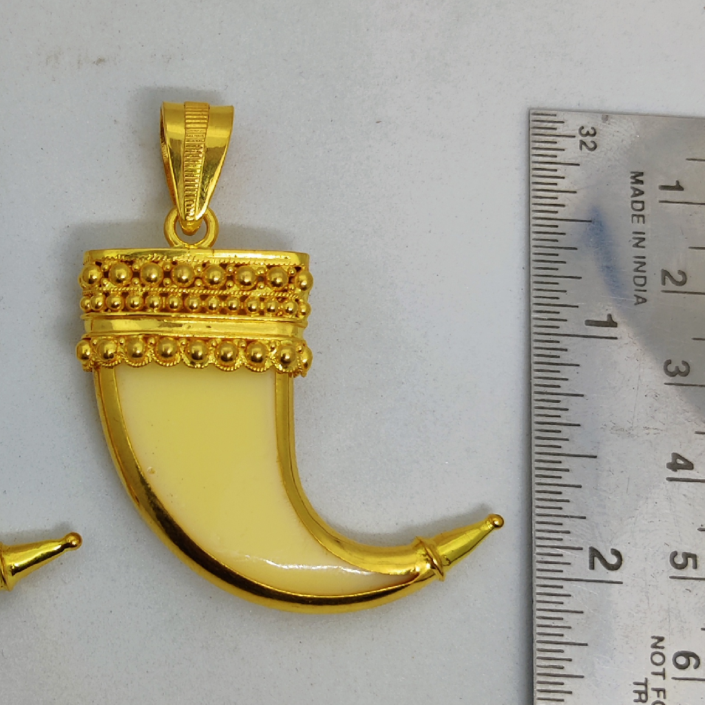 916 gold Modern gent's Lion nail pendant - Image 2