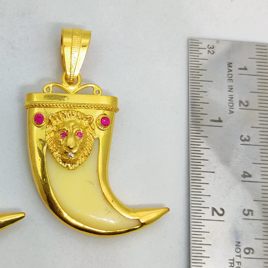 22k gold fancy gent's artificial lion nail pendant - Image 2
